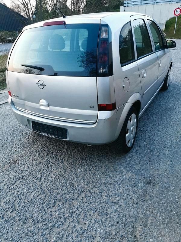 Gebraucht Opel Meriva 100 PS (73 kW) 2007 Silber Van / Kleinbus