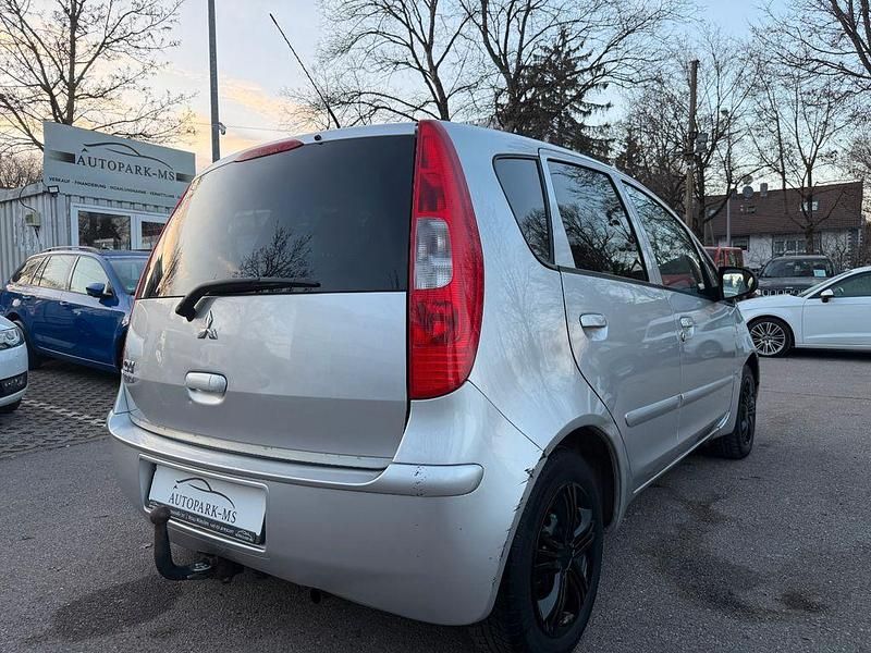 Gebraucht Mitsubishi Colt Motion 75 PS (55 kW) 2006 Silber Limousine