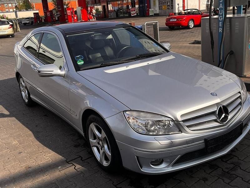 Grau Gebraucht 2009 Mercedes CLC180 Kleinwagen | 6.300 € (Fairer Preis) - Bild 1/4