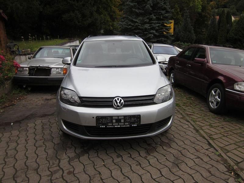 Gebraucht VW Golf Plus Cross 86 PS (63 kW) 2011 Silber Van / Kleinbus
