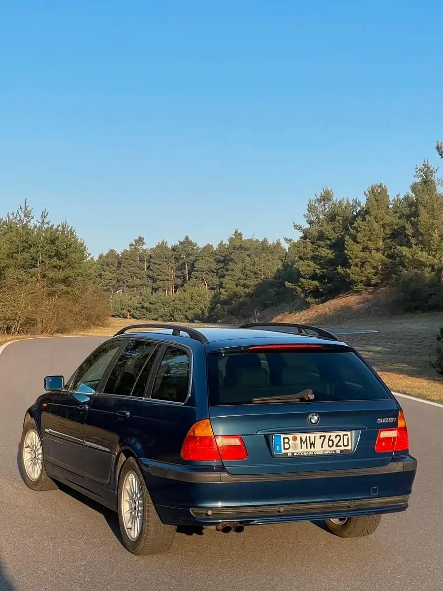 Gebraucht BMW 325 192 PS (141 kW) 2002 Blau Kombi