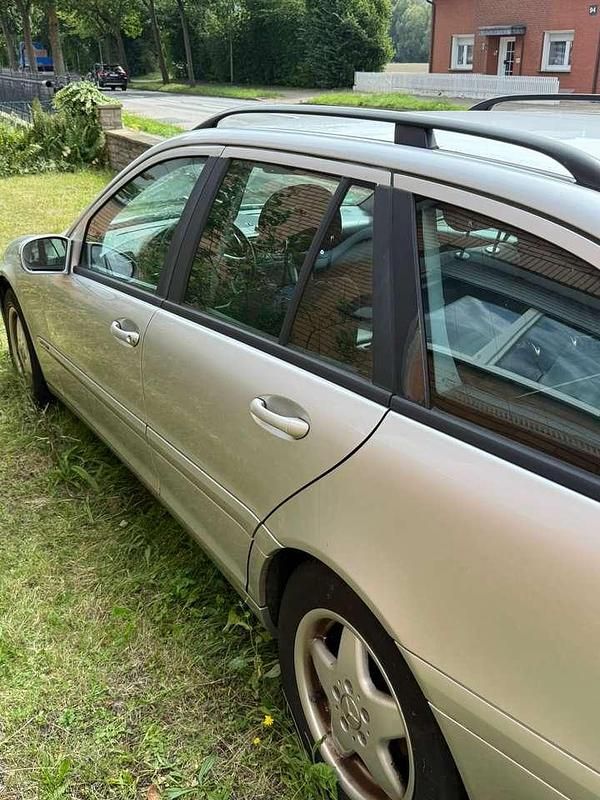Gebraucht Mercedes C180 Classic 143 PS (105 kW) 2003 Kombi