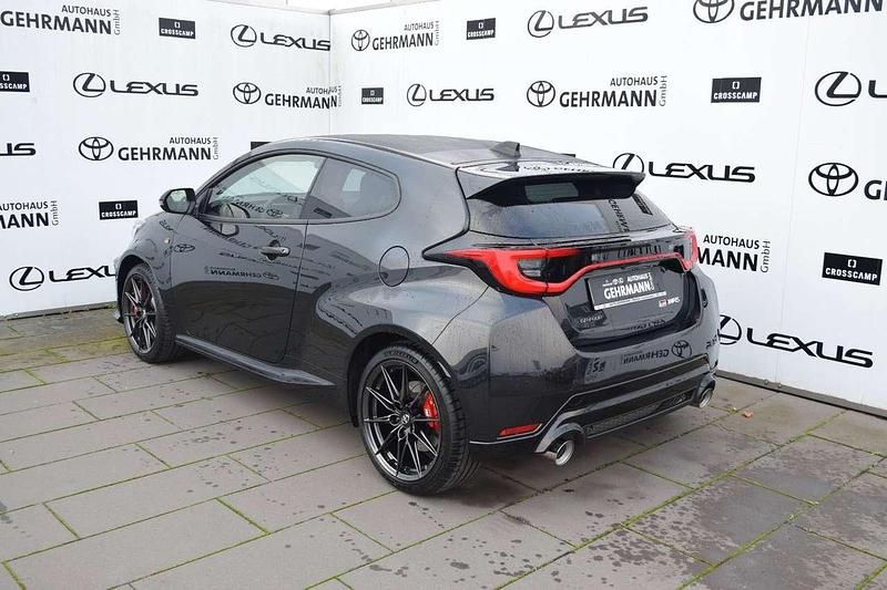 Neu Toyota Yaris 280 PS (205 kW) 2025 Schwarz Kleinwagen