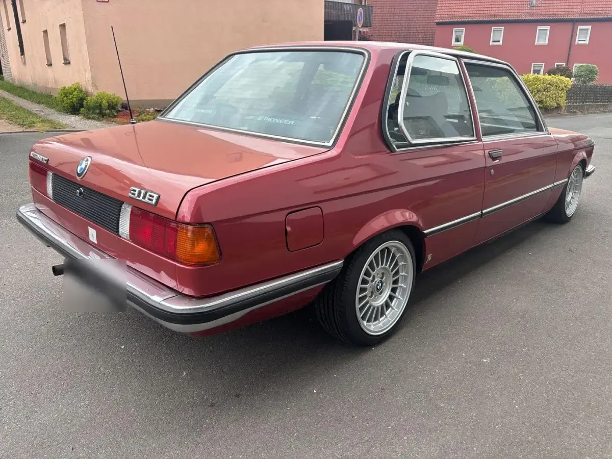 Gebraucht BMW 318 98 PS (72 kW) 1977 Andere farben Limousine