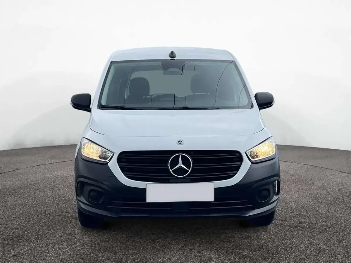 Gebraucht Mercedes Citan 110 102 PS (75 kW) 2023 Weiß Van / Kleinbus