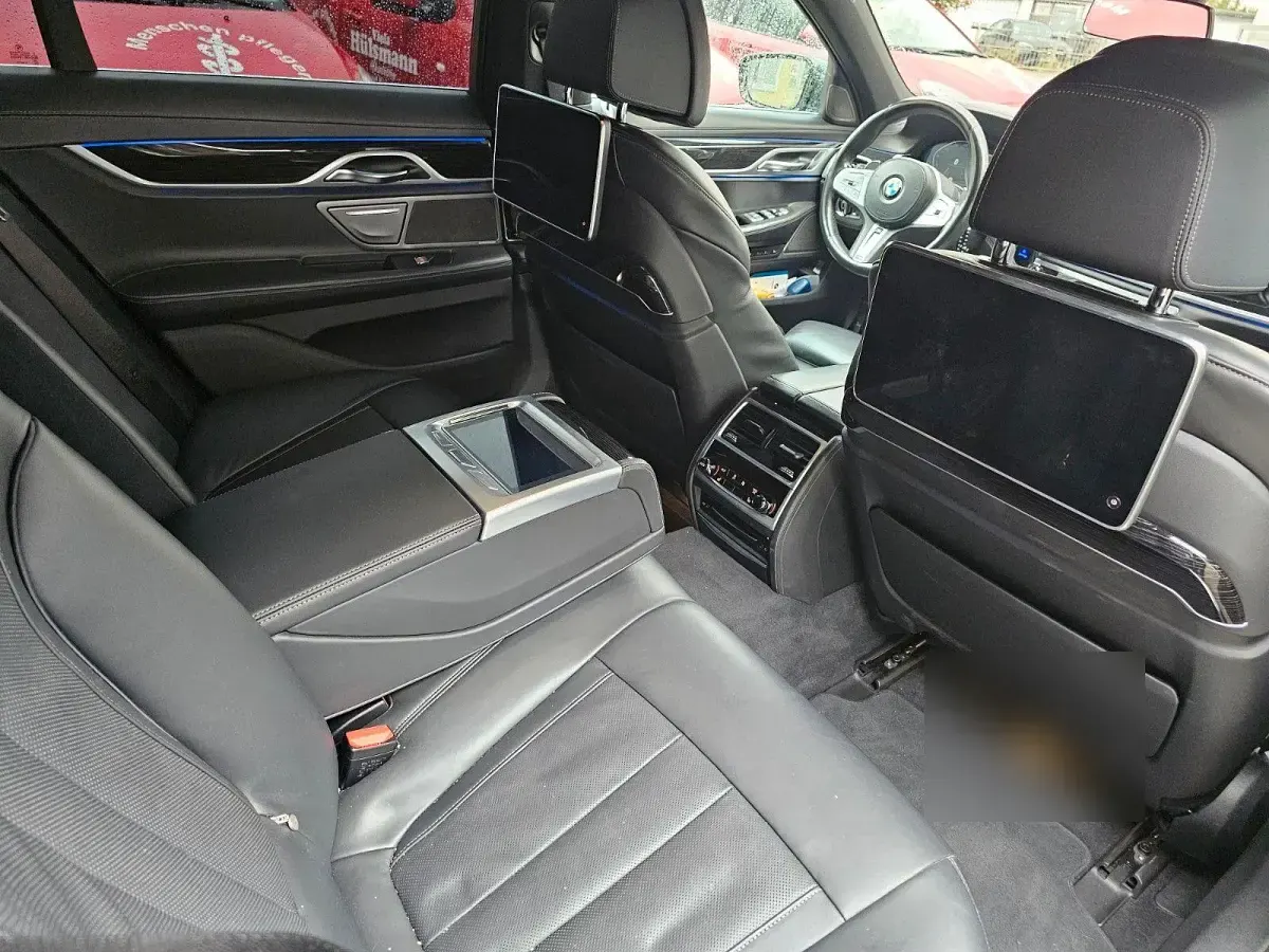 Second-hand BMW 740 Performance 320 CP (235 kW) 2019 Negru Berlinǎ