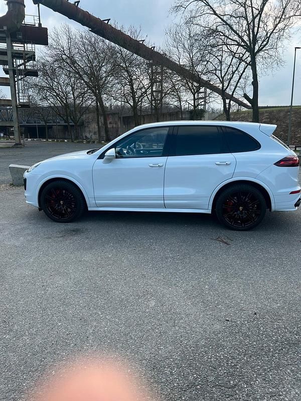 Gebraucht Porsche Cayenne GTS Chrono 441 PS (324 kW) 2015 Weiß SUV