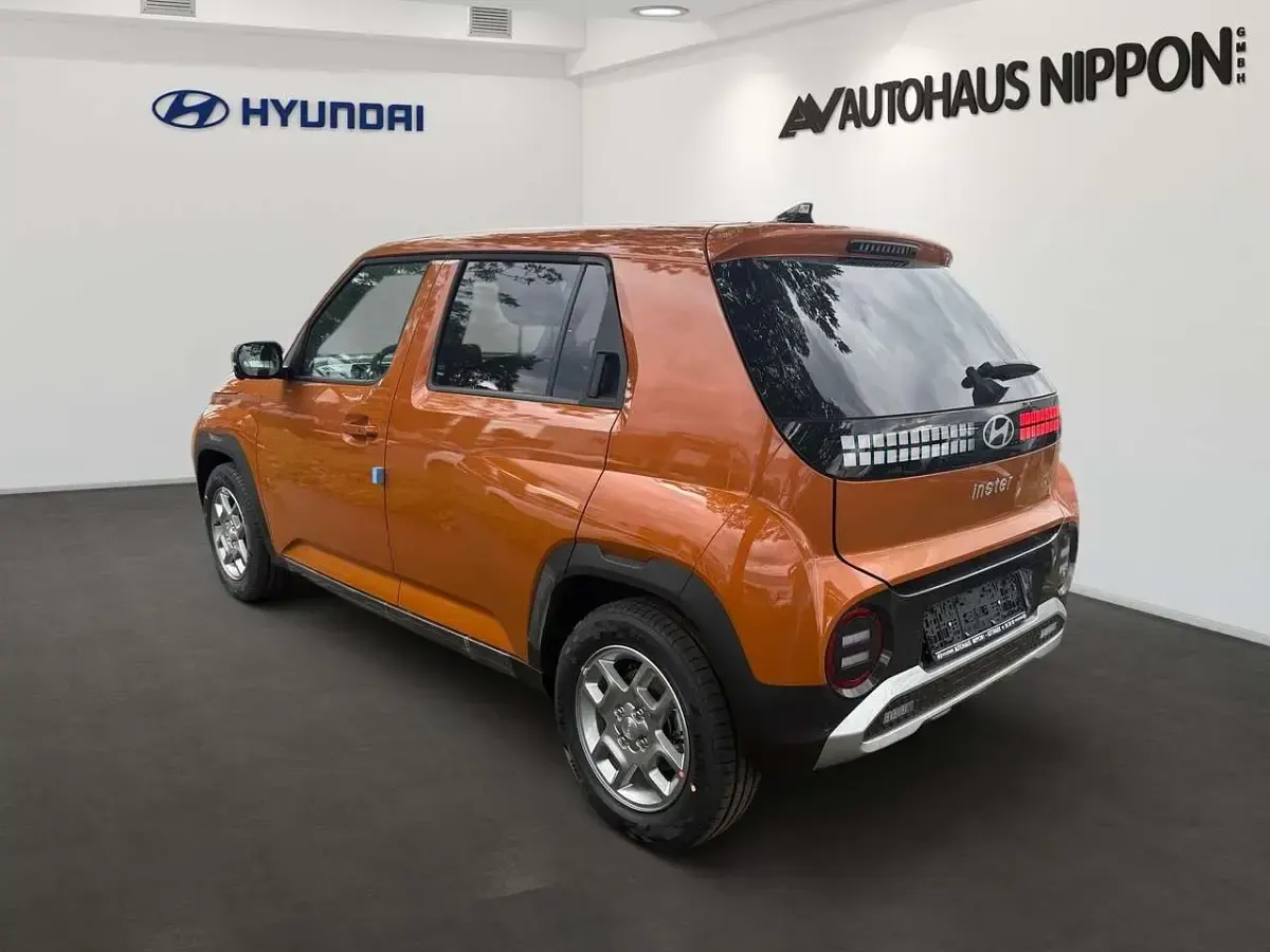 Neu Hyundai Inster Trend 85 kW (116 PS) 2026 Sienna orange / met Kleinwagen