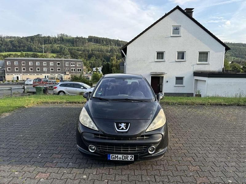 Gebraucht Peugeot 207 109 PS (80 kW) 2006 Limousine