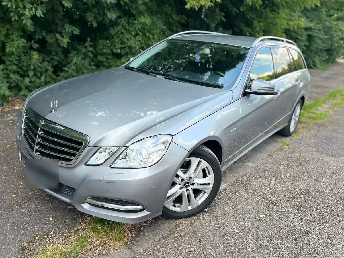 Gebraucht Mercedes E300 Avantgarde 231 PS (169 kW) 2011 Kombi