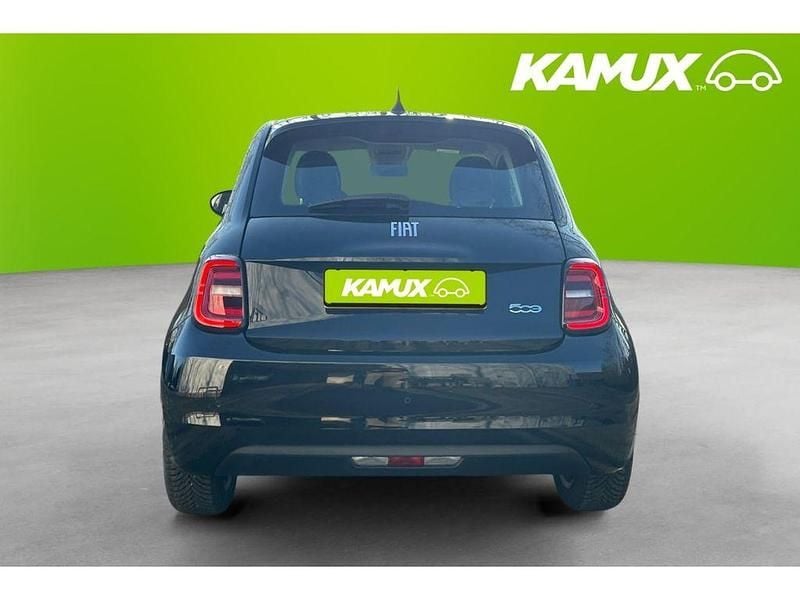Gebraucht Fiat 500e Action 69 kW (95 PS) 2021 Nero profondo/cattivo/kyalami/ Kleinwagen