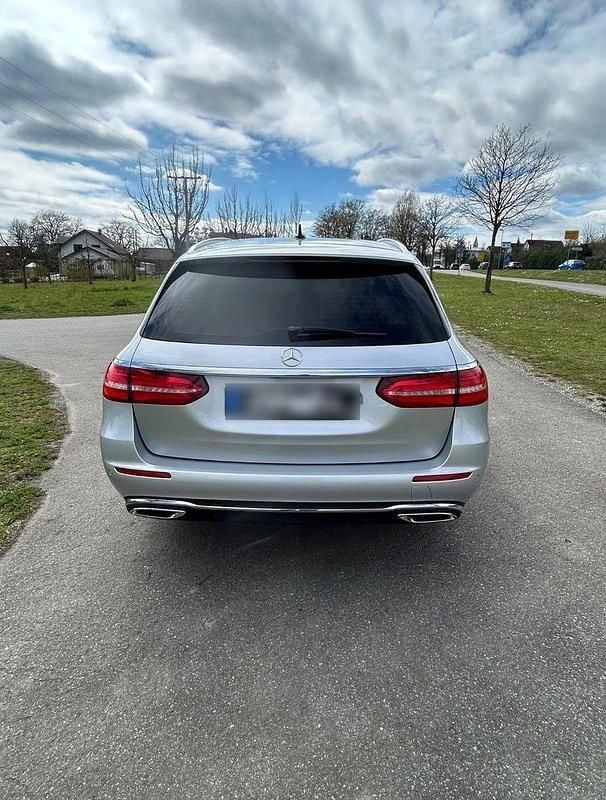 Second-hand Mercedes E220 194 CP (142 kW) 2017 Argintiu Break