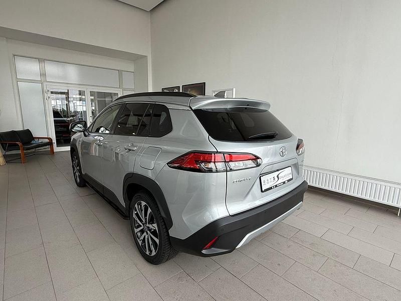 Gebraucht Toyota Corolla Cross 152 PS (111 kW) 2025 Silber SUV