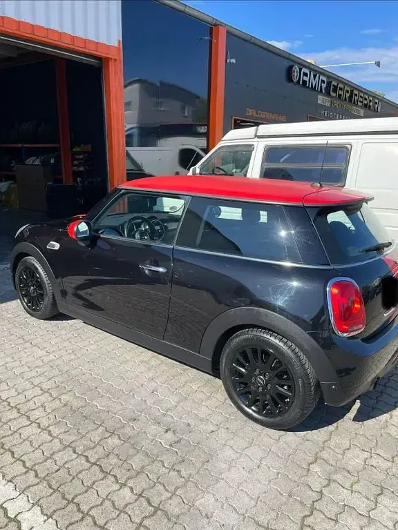 Gebraucht Mini Cooper 136 PS (100 kW) 2018 Schwarz Kleinwagen