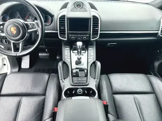 Gebraucht Porsche Cayenne 299 PS (219 kW) 2016 Weiß SUV