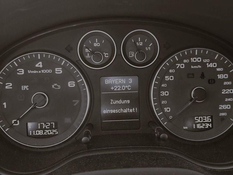 Schwarz Gebraucht 2010 Audi A3 Sportback Attraction Limousine | 7.249 € (Fairer Preis) - Bild 1/4