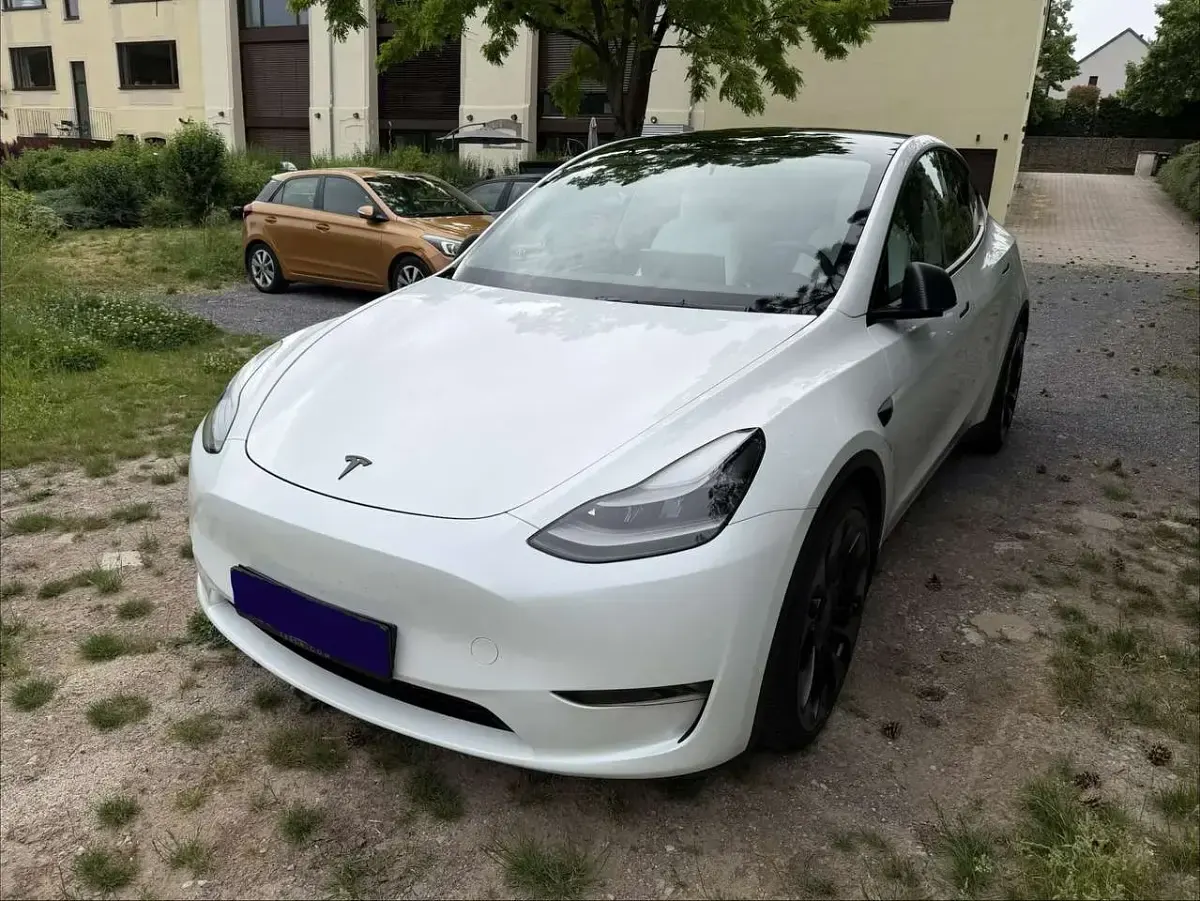 Gebraucht Tesla Model Y Performance 392 kW (534 PS) 2023 Weiß SUV