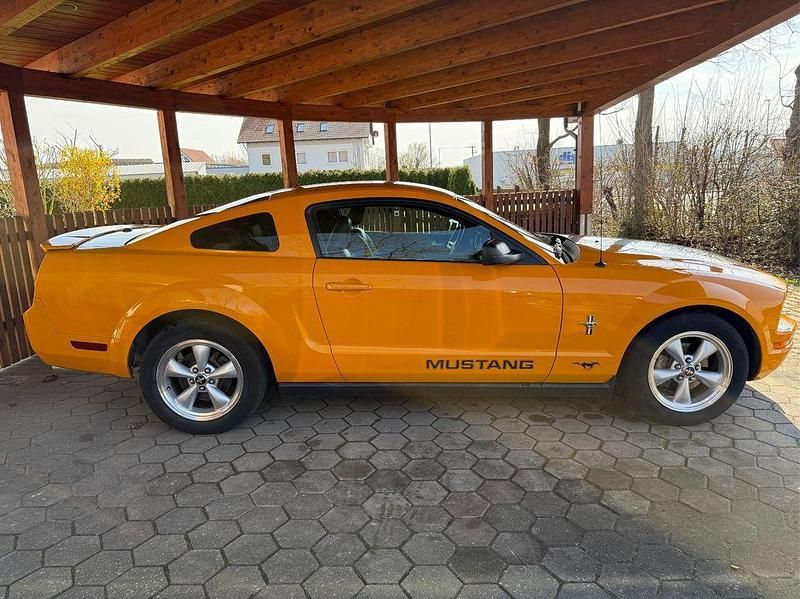 Gebraucht Ford Mustang 213 PS (156 kW) 2007 Orange Coupé
