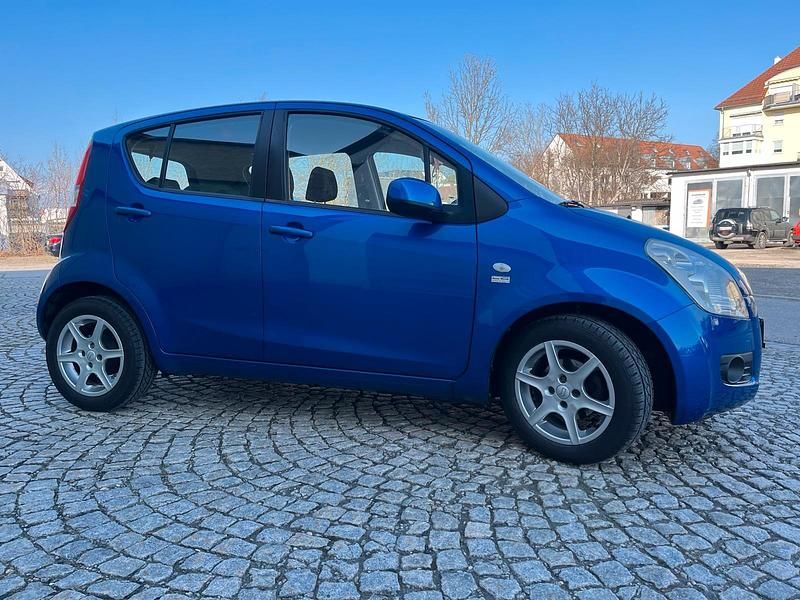 Gebraucht Suzuki Splash 85 PS (62 kW) 2009 Blau Kleinwagen