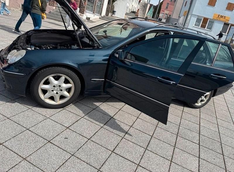 Gebraucht Mercedes C220 150 PS (110 kW) 2004 Blau Kombi