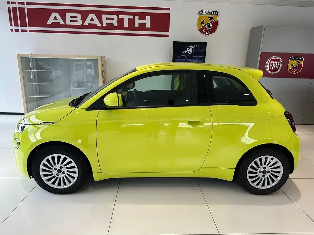 Gebraucht Fiat 500e Basis 69 kW (95 PS) 2024 Gelb Kleinwagen