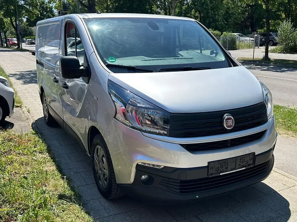 Gebraucht Fiat Talento 120 PS (88 kW) 2021 Silber Van / Kleinbus