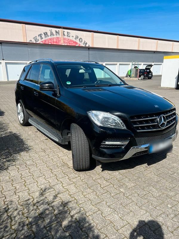 Gebraucht Mercedes ML350 306 PS (225 kW) 2012 Schwarz SUV