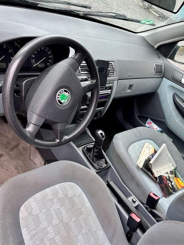 Gebraucht Skoda Fabia Comfort 68 PS (50 kW) 2000 Grün Limousine