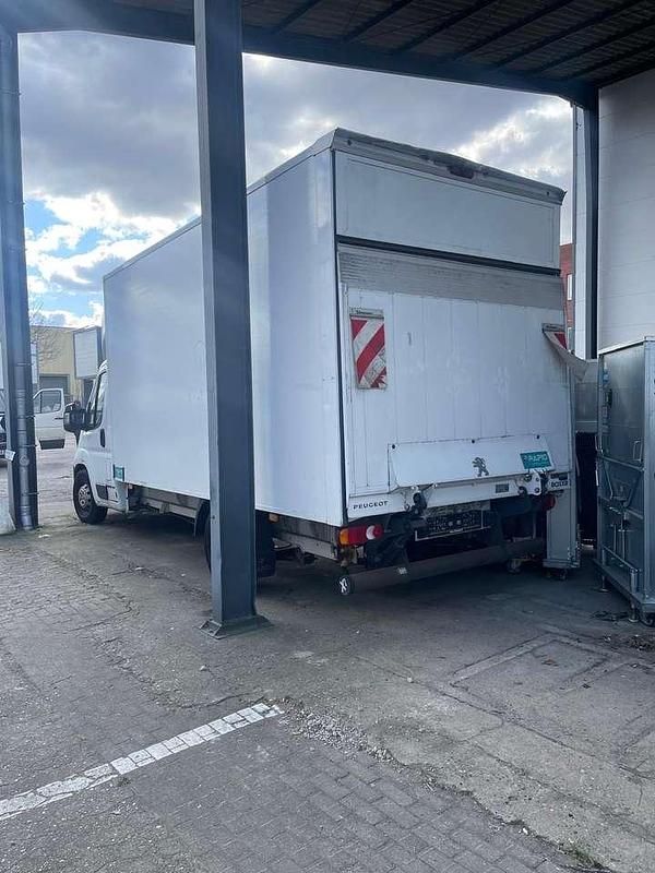 Gebraucht Peugeot Boxer 131 PS (96 kW) 2019 Weiß Van