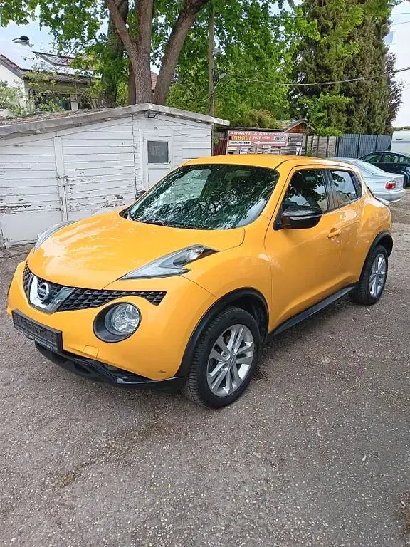Gebraucht Nissan Juke Acenta 116 PS (85 kW) 2015 Gelb SUV