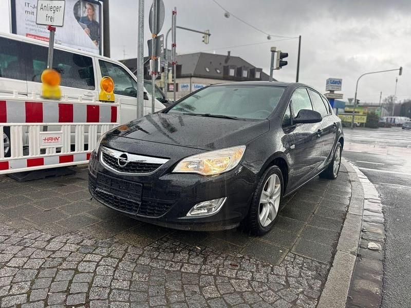 Gebraucht Opel Astra Design Edition 110 PS (80 kW) 2011 Schwarz Limousine