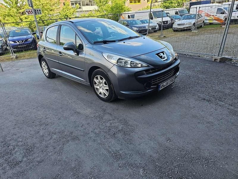 Lack grau Gebraucht 2008 Peugeot 207 Tendance Kleinwagen | 1.499 € (Guter Preis) - Bild 1/4