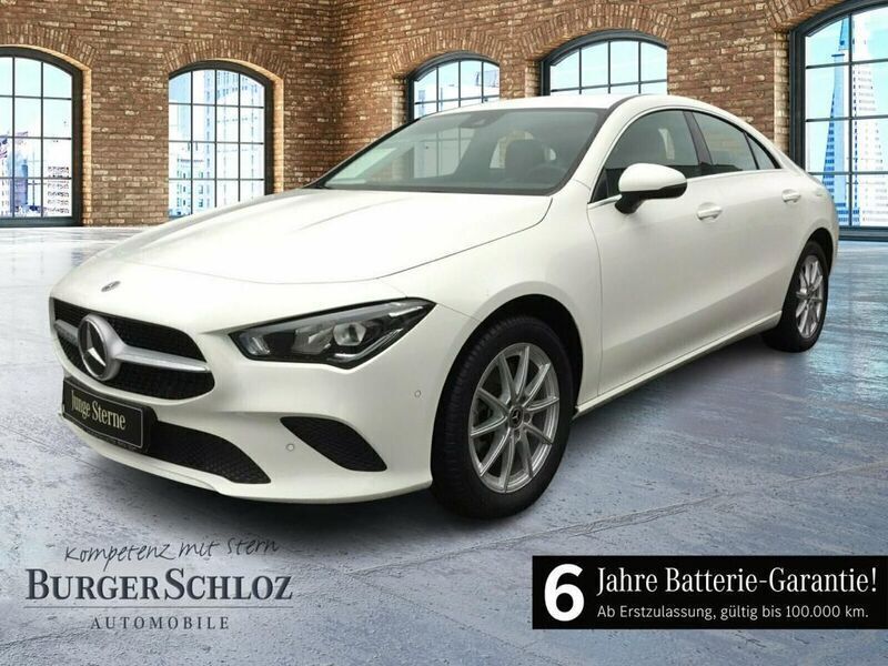 Weiß Gebraucht 2022 Mercedes CLA250e Limousine | 28.300 € (Superpreis) - Bild 1/4