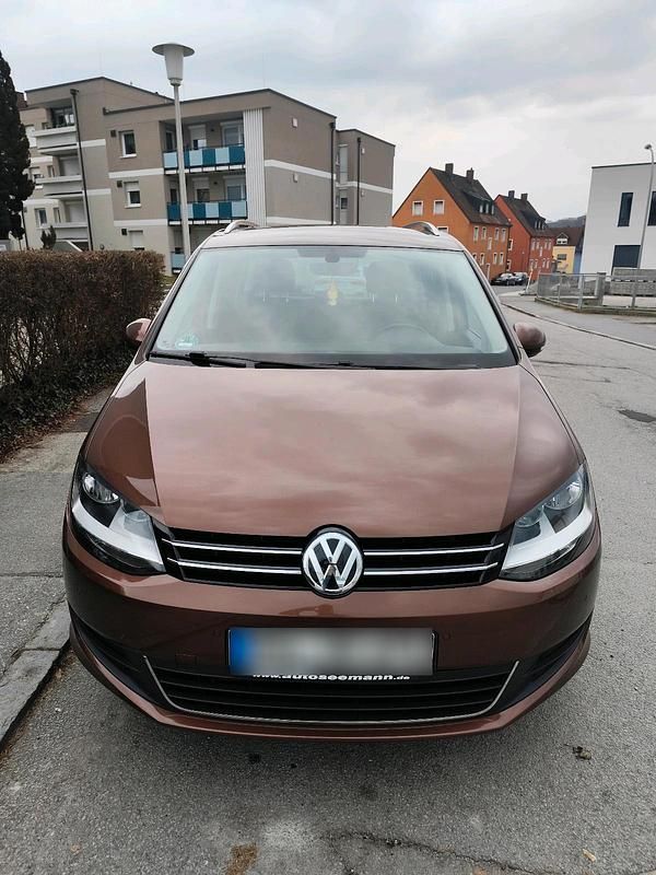 Gebraucht VW Sharan 150 PS (110 kW) 2016 Braun Van / Kleinbus