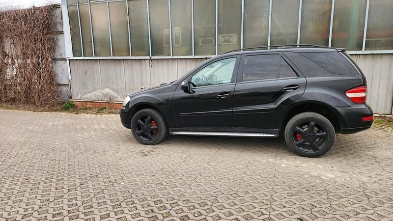 Gebraucht Mercedes ML350 2009 Schwarz SUV