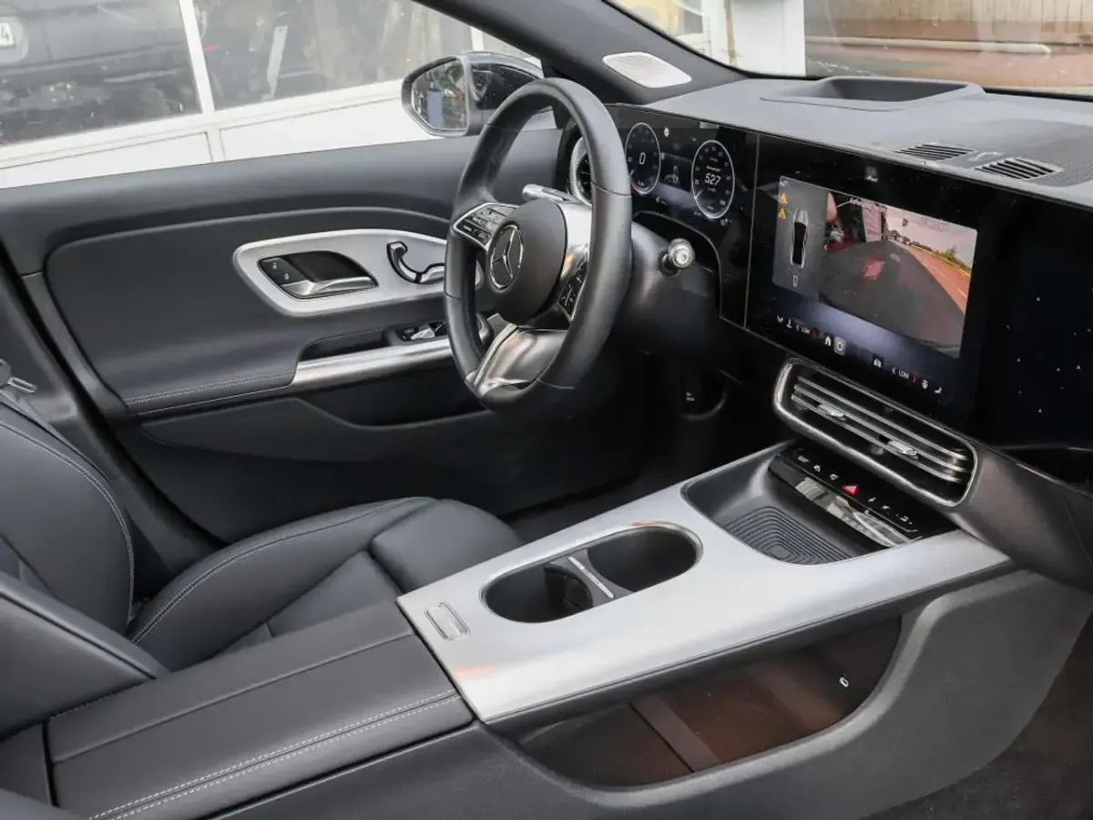 Gebraucht Mercedes 350 Progressive 260 kW (354 PS) 2025 Schwarz metalliclack kosmossch Coupé
