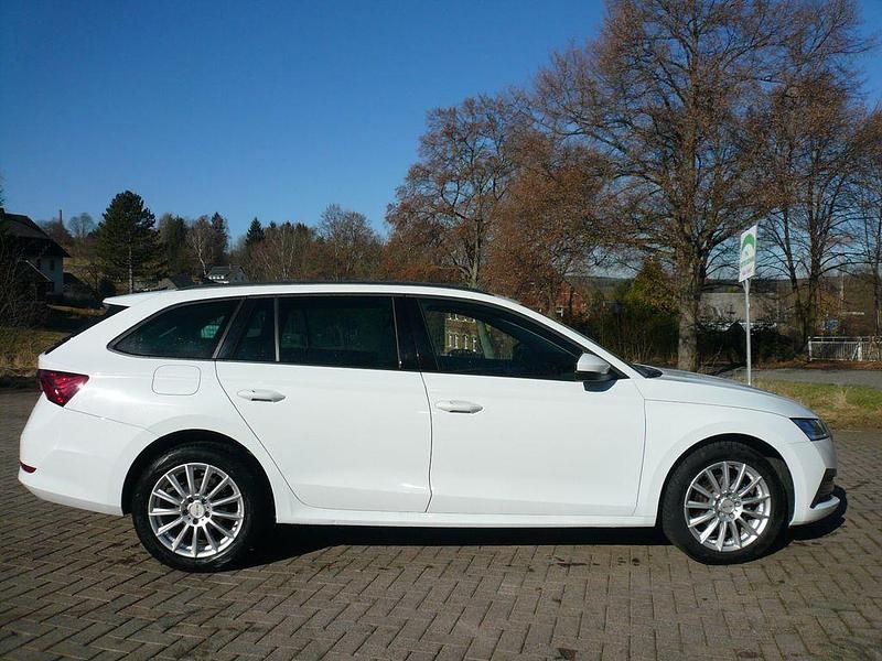 Gebraucht Skoda Octavia Style 150 PS (110 kW) 2020 Weiß Kombi