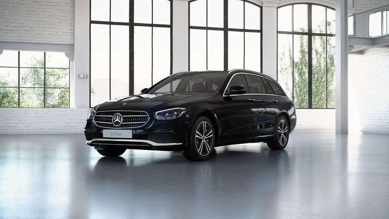 Obsidianschwarz metallic Gebraucht 2022 Mercedes E450 Avantgarde Kombi | 40.989 € (Superpreis) - Bild 1/4