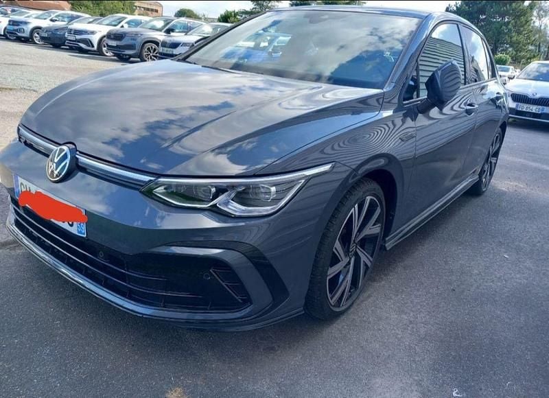 Grau Gebraucht 2024 VW Golf VIII R-line Limousine | 28.500 € (Guter Preis) - Bild 1/4
