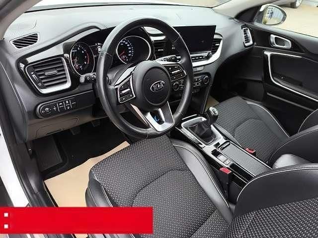 Weiß Gebraucht 2021 Kia XCeed SUV | 18.040 € (Fairer Preis) - Bild 1/4