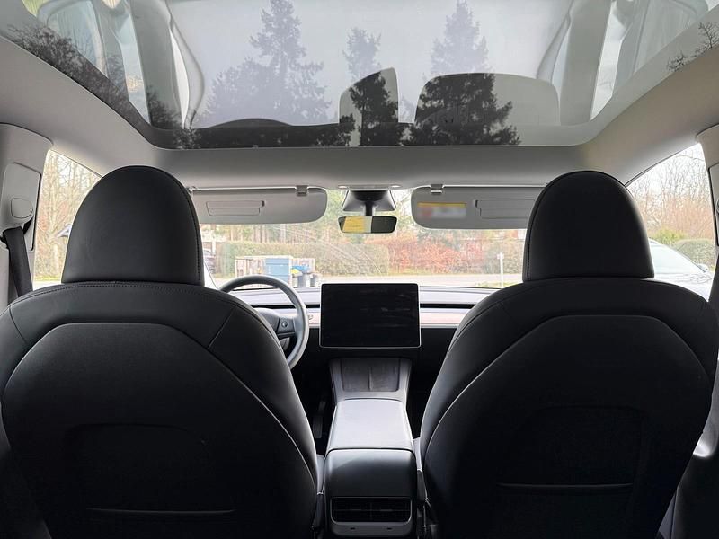 Gebraucht Tesla Model Y Long Range AWD 378 kW (514 PS) 2023 Silber SUV