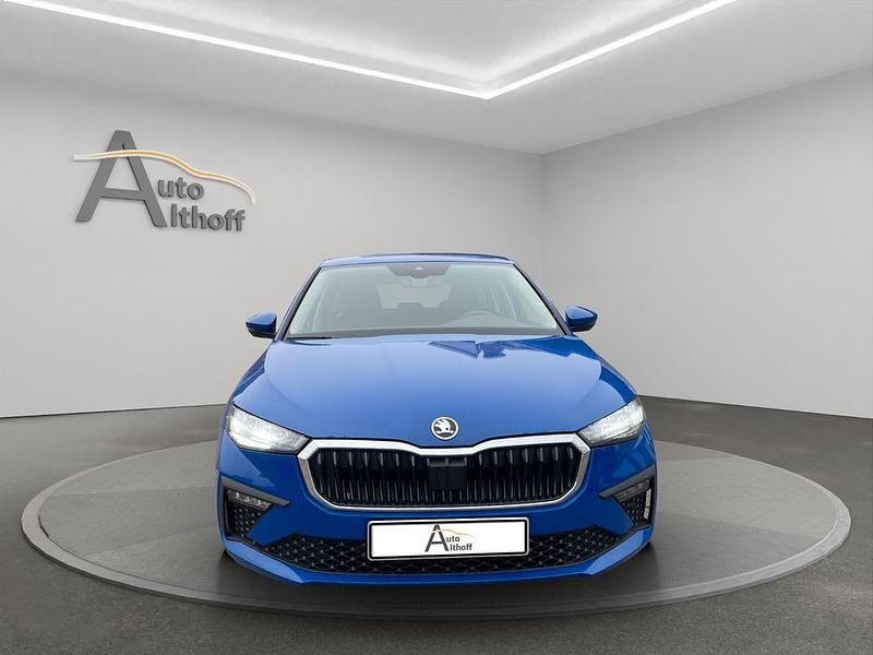 Gebraucht Skoda Scala Selection 116 PS (85 kW) 2025 Modra energy/energy blue Kleinwagen