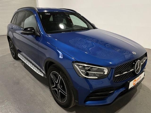 Gebraucht Mercedes GLC400d AMG line 330 PS (242 kW) 2021 Blau SUV