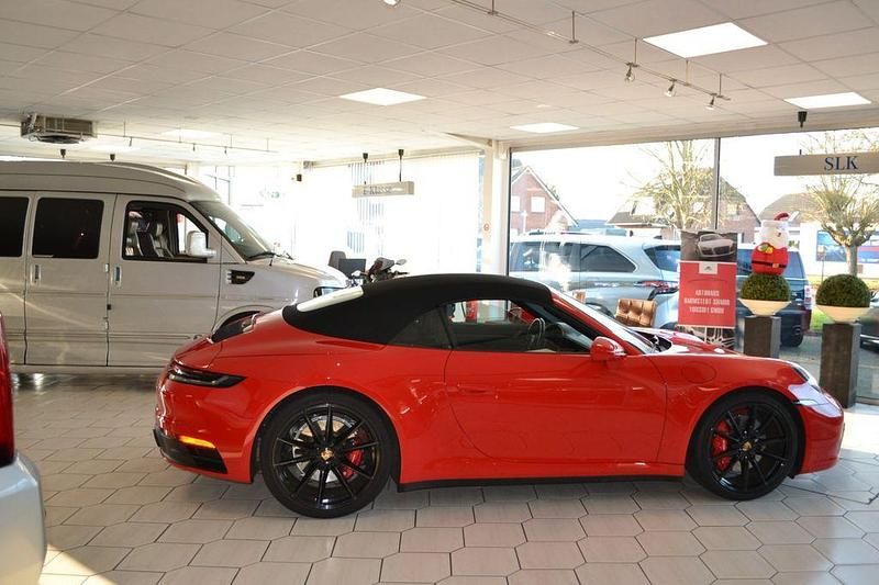 Gebraucht Porsche 911 Carrera S Cabriolet 450 PS (330 kW) 2024 Indischrot Cabrio