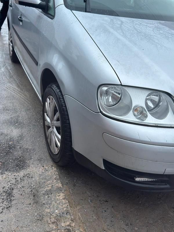 Gebraucht VW Touran 102 PS (75 kW) 2004 Silber Van / Kleinbus