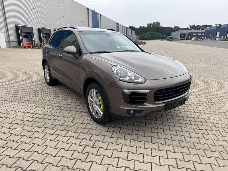 Gebraucht Porsche Cayenne S E-Hybrid 333 PS (244 kW) 2015 Braun SUV