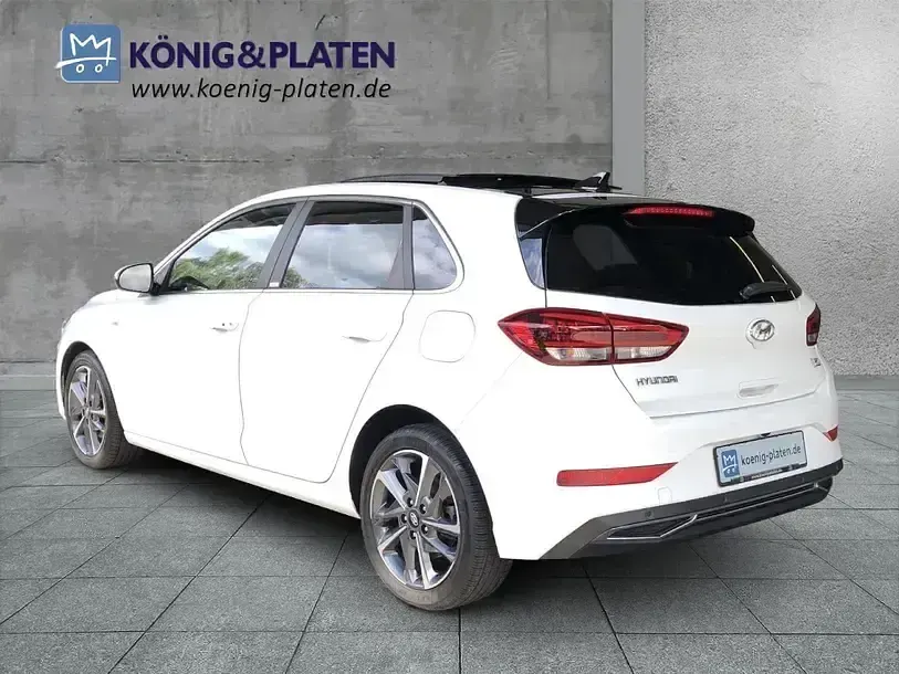 Gebraucht Hyundai i30 Prime 159 PS (116 kW) 2022 Weiß Limousine
