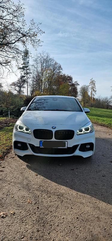 Weiß Gebraucht 2018 BMW 220 M Sport Kombi | 15.500 € (Superpreis) - Bild 1/4