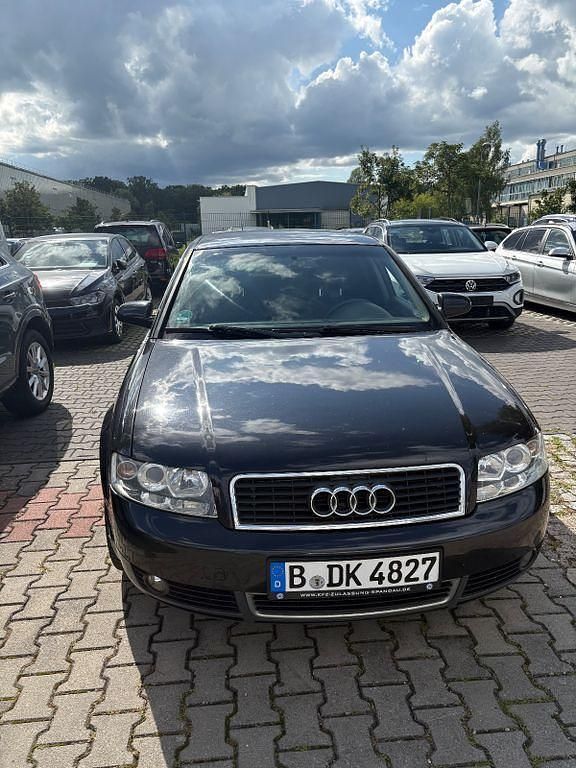 Schwarz Gebraucht 2005 Audi A4 Limousine | 1.799 € (Superpreis) - Bild 1/4