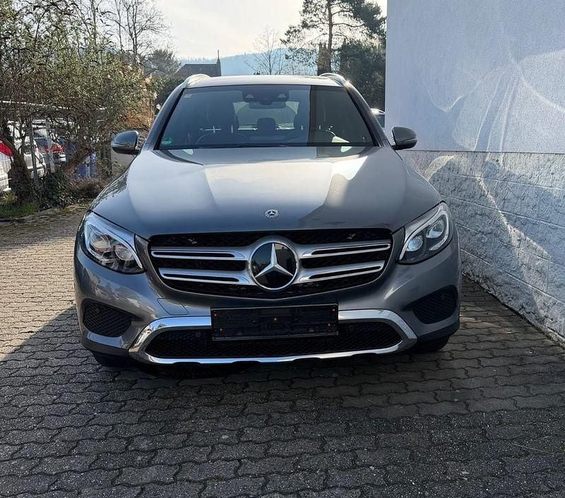 Gebraucht Mercedes GLC350 258 PS (189 kW) 2017 Selenitgrau SUV
